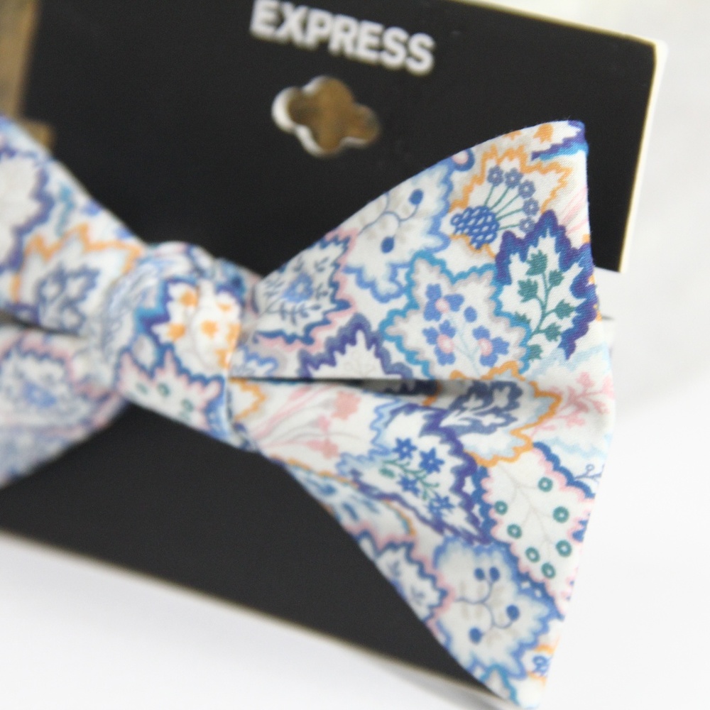 Express Bow Tie Liberty Fabric Floral New Mens - Picture 2 of 5